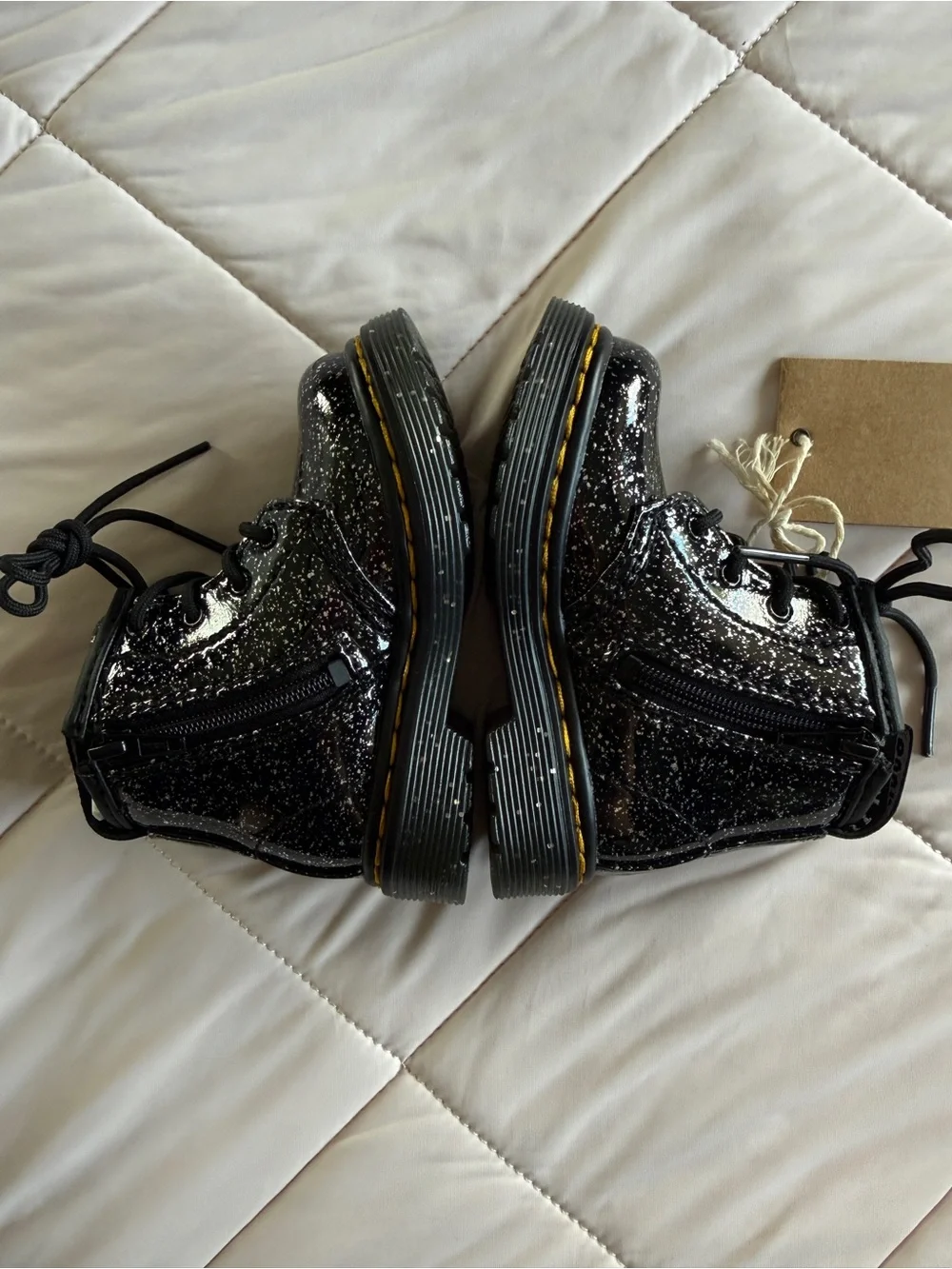 NWT NIB Dr. Martens Black Cosmic Glitter Lace-Up Girls' Boots BRAND NEW size 5